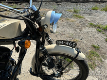 Load image into Gallery viewer, Headlight visor for 7" headlight